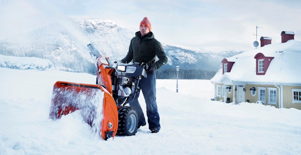 Снегоуборщик Husqvarna.jpg Снегоуборщик Husqvarna.jpg